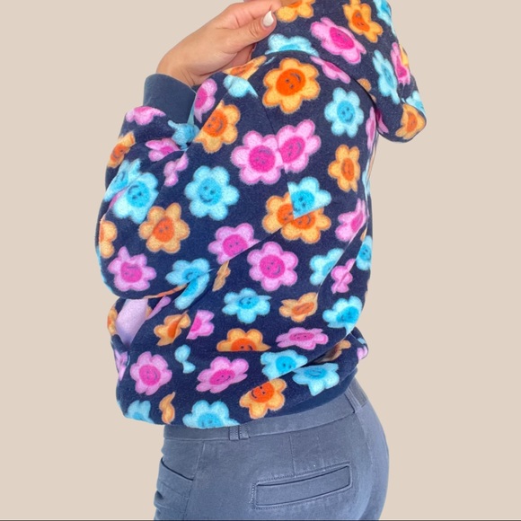 Floral Fleece Hoodie ๐ค - Picture 4 of 4